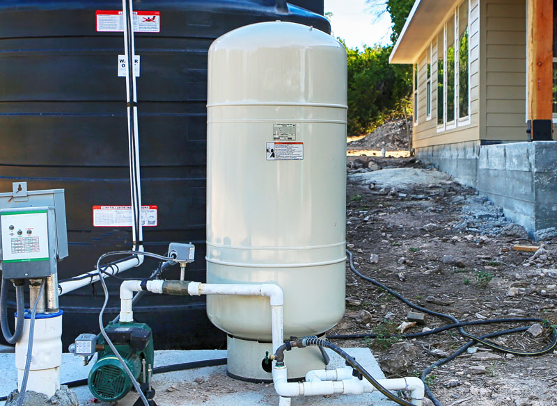 Drilled-draw-well-with-pressure-switch-and-storage-tank Drilled draw well with pressure switch and storage tank